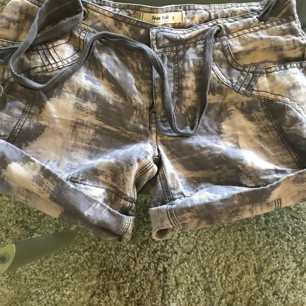 Free People shorts - Picture 2 of 4